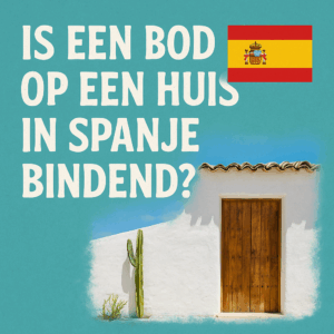 Vierkante Ibiza-stijl thumbnail met witte muur, houten deur, cactus en Spaanse vlag.